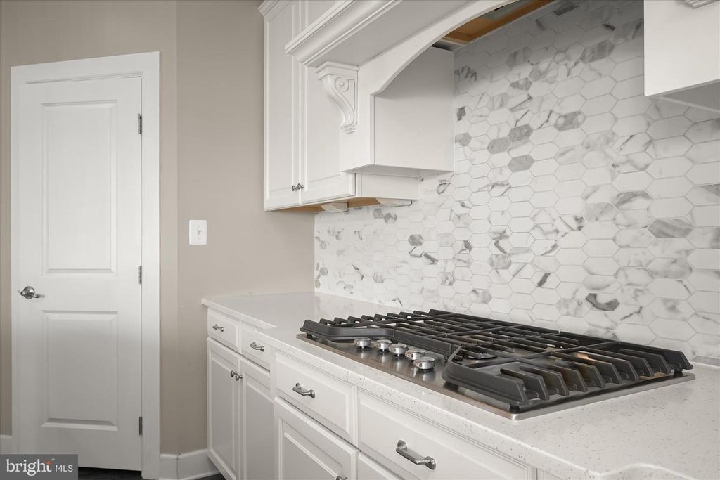 Image 16 of property listing at 11047 MARTHA WAY, Fulton, MD 20759