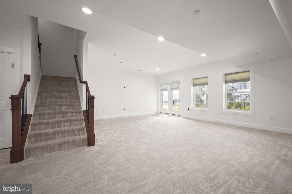 Image 43 of property listing at 11047 MARTHA WAY, Fulton, MD 20759