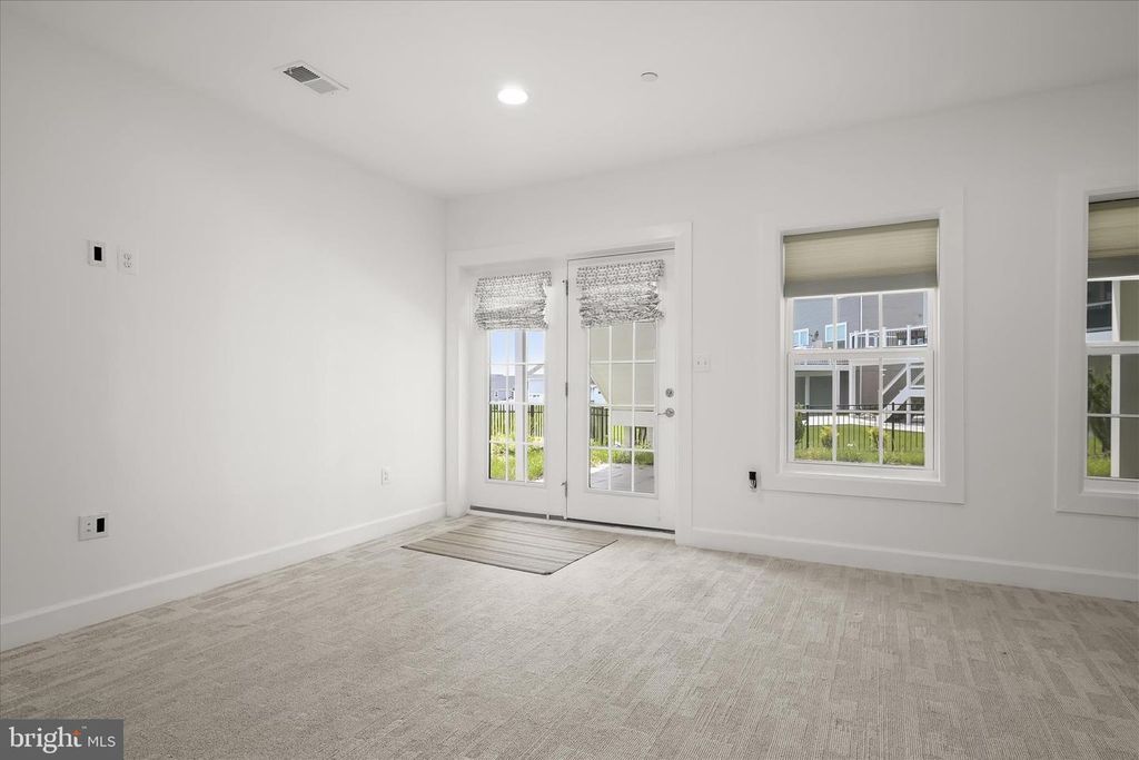 Image 44 of property listing at 11047 MARTHA WAY, Fulton, MD 20759