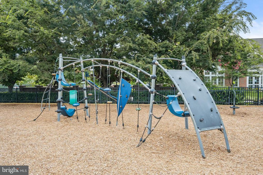 Image 77 of property listing at 11047 MARTHA WAY, Fulton, MD 20759