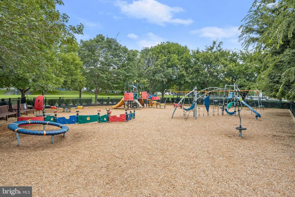 Image 79 of property listing at 11047 MARTHA WAY, Fulton, MD 20759