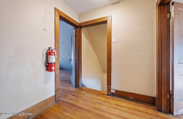 2121 W Oak St, Louisville, KY 40210