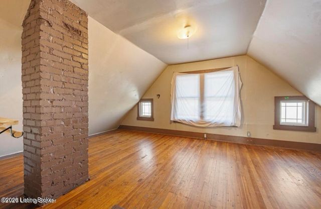 2121 W Oak St, Louisville, KY 40210