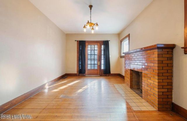 2121 W Oak St, Louisville, KY 40210