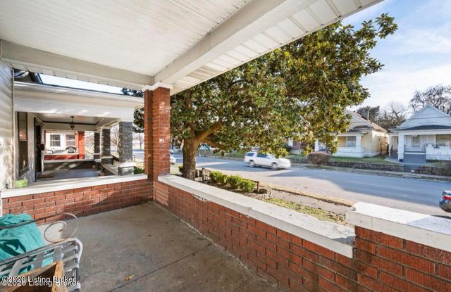 2121 W Oak St, Louisville, KY 40210