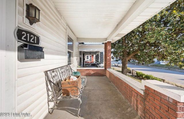 2121 W Oak St, Louisville, KY 40210