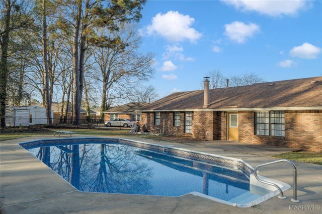 5001 George Green Drive W, Montgomery, AL 36109