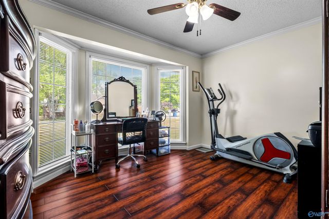 326 Mountain Lake Circle, Rainbow City, AL 35906