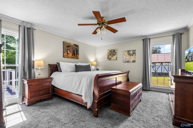 326 Mountain Lake Circle, Rainbow City, AL 35906