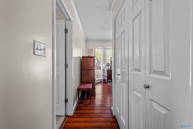 326 Mountain Lake Circle, Rainbow City, AL 35906