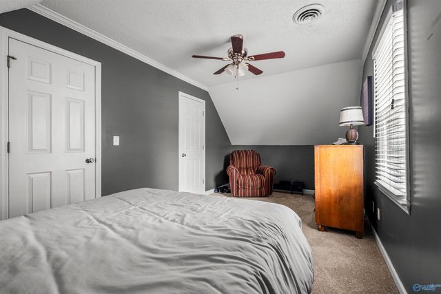 326 Mountain Lake Circle, Rainbow City, AL 35906