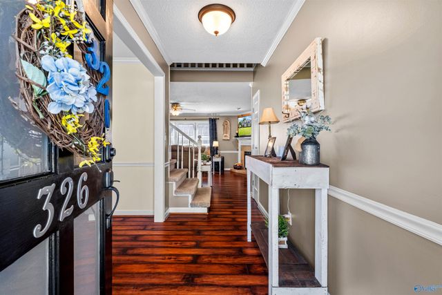 326 Mountain Lake Circle, Rainbow City, AL 35906