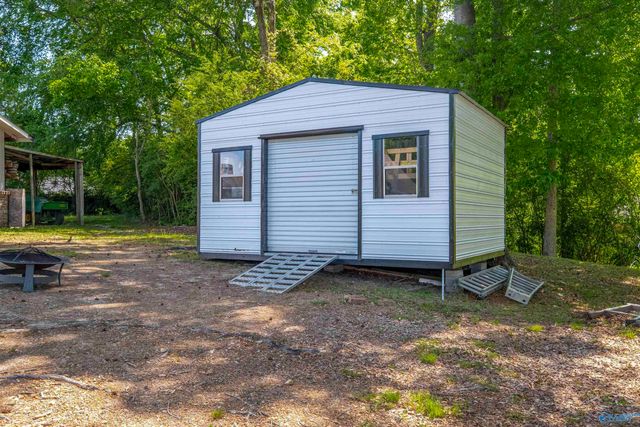 326 Mountain Lake Circle, Rainbow City, AL 35906