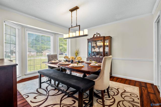 326 Mountain Lake Circle, Rainbow City, AL 35906