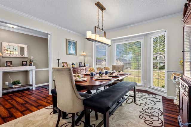 326 Mountain Lake Circle, Rainbow City, AL 35906