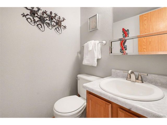 9439 Pendleton Dr, Highlands Ranch, CO 80126