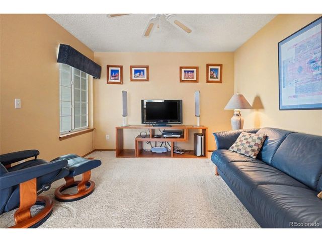 9439 Pendleton Dr, Highlands Ranch, CO 80126