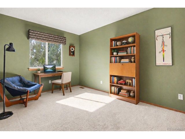 9439 Pendleton Dr, Highlands Ranch, CO 80126