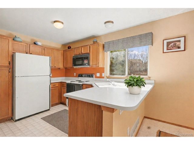 9439 Pendleton Dr, Highlands Ranch, CO 80126