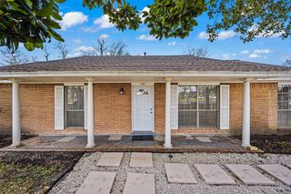 2004 Avenue B, Dickinson, TX 77539