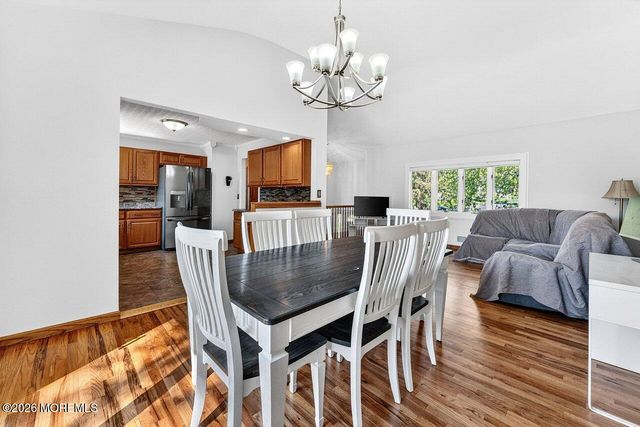 33 Bayberry Lane, New Monmouth, NJ 07748