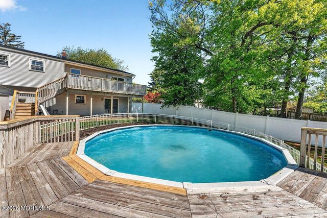 33 Bayberry Lane, New Monmouth, NJ 07748