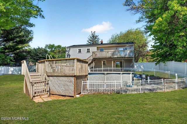 33 Bayberry Lane, New Monmouth, NJ 07748