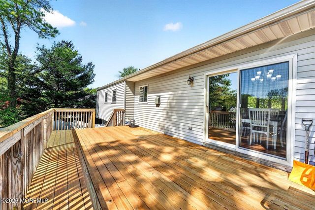 33 Bayberry Lane, New Monmouth, NJ 07748