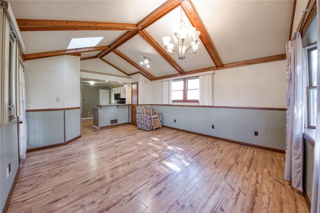 4615 Home St, West Mifflin, PA 15122