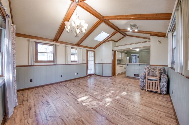 4615 Home St, West Mifflin, PA 15122