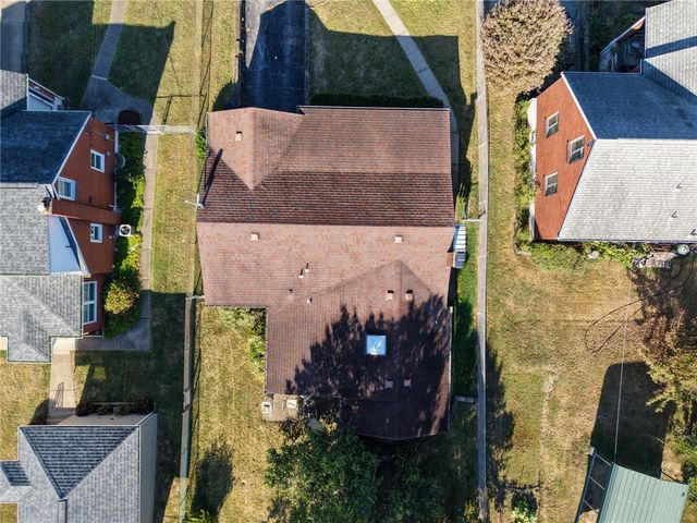 4615 Home St, West Mifflin, PA 15122