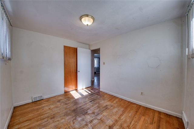 4615 Home St, West Mifflin, PA 15122