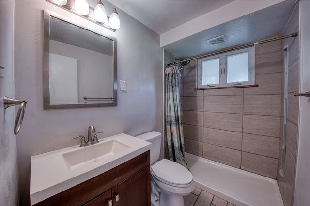 4615 Home St, West Mifflin, PA 15122