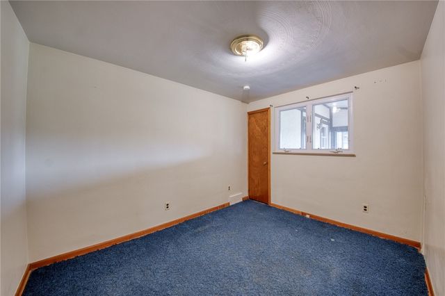 4615 Home St, West Mifflin, PA 15122