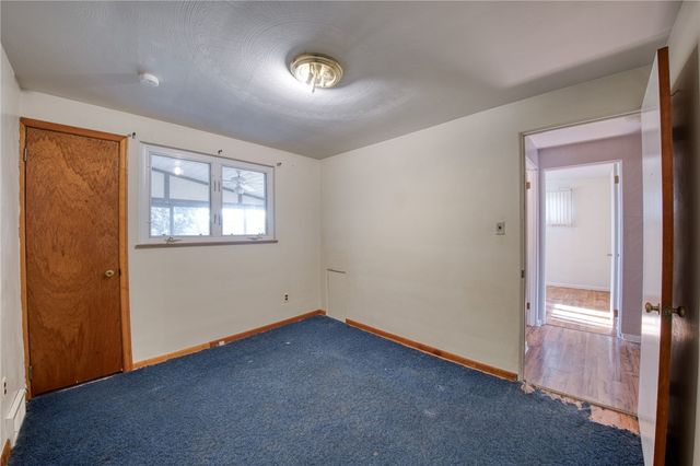 4615 Home St, West Mifflin, PA 15122