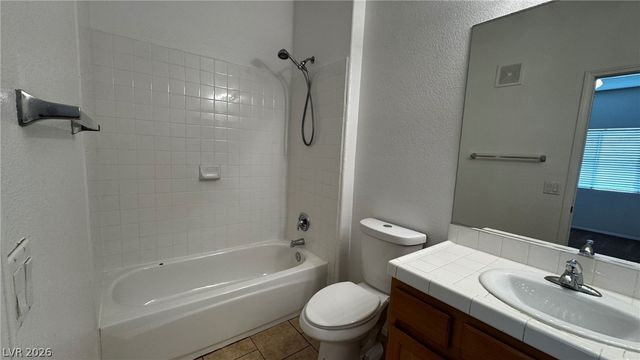 8501 West University Avenue 2088, Las Vegas, NV 89147