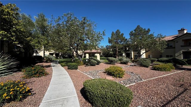 8501 West University Avenue 2088, Las Vegas, NV 89147