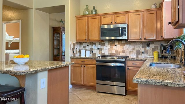 2527 W WARREN Drive, Anthem, AZ 85086