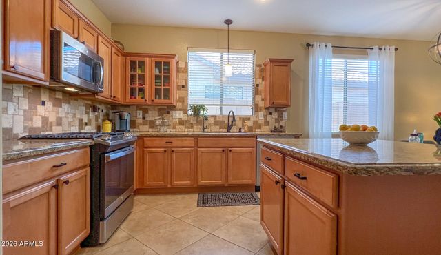 2527 W WARREN Drive, Anthem, AZ 85086