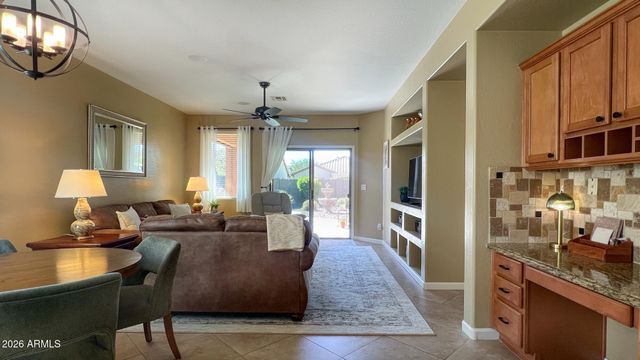 2527 W WARREN Drive, Anthem, AZ 85086