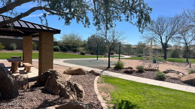 2527 W WARREN Drive, Anthem, AZ 85086