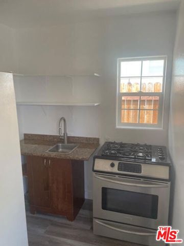 7634 Milwood Avenue, Canoga Park (los Angeles), CA 91304