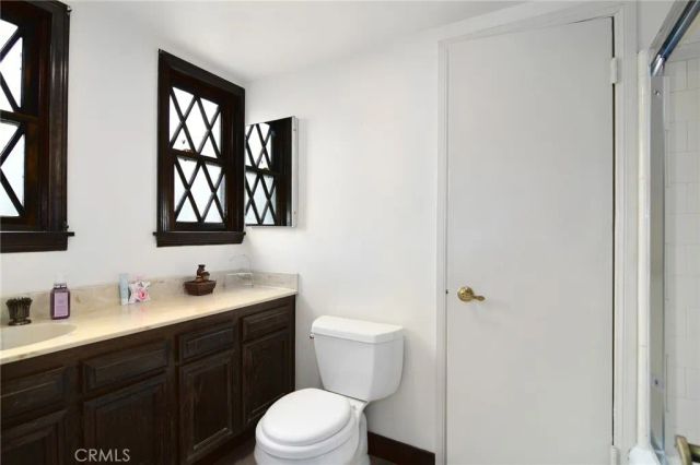 5515 Shirley Avenue, Tarzana, CA 91356