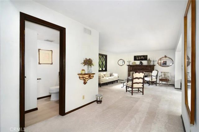 5515 Shirley Avenue, Tarzana, CA 91356