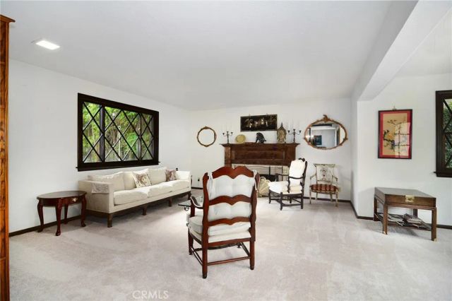 5515 Shirley Avenue, Tarzana, CA 91356