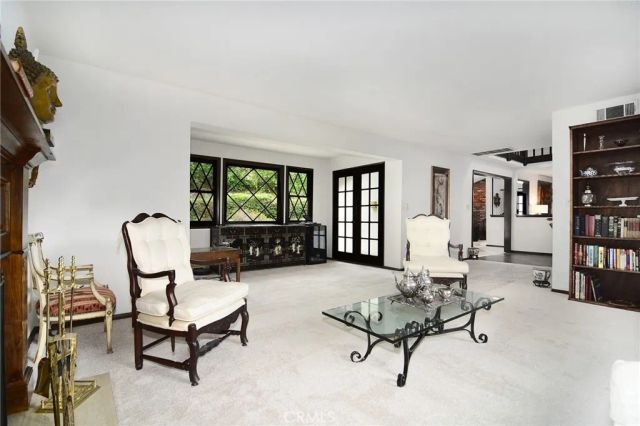 5515 Shirley Avenue, Tarzana, CA 91356