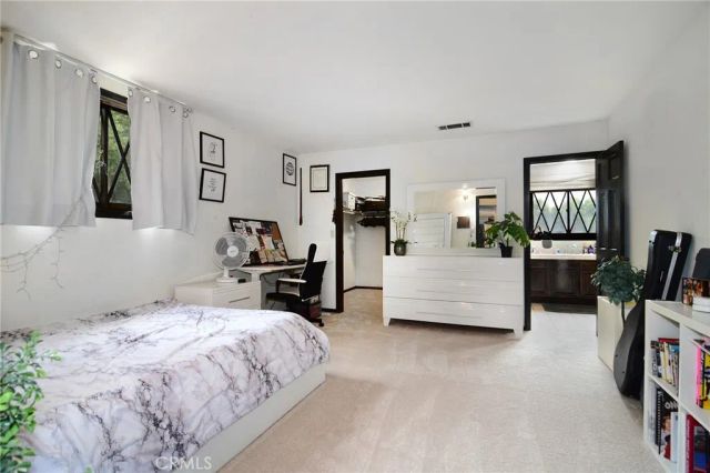 5515 Shirley Avenue, Tarzana, CA 91356