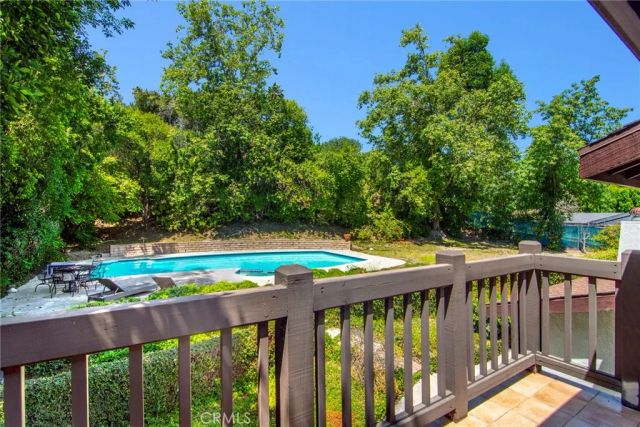5515 Shirley Avenue, Tarzana, CA 91356