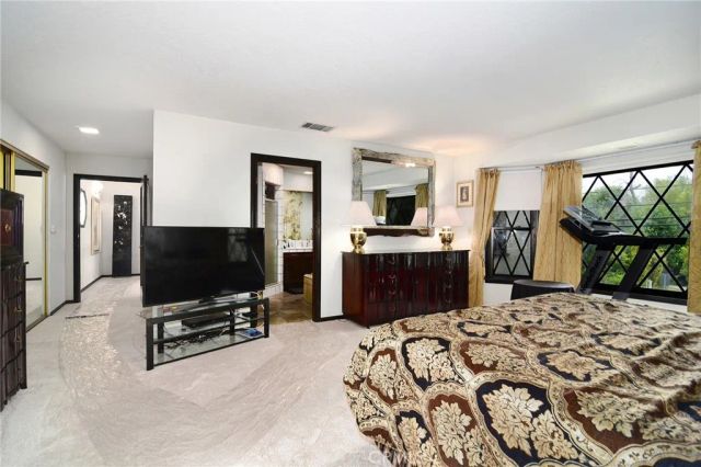 5515 Shirley Avenue, Tarzana, CA 91356