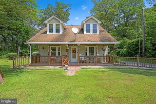 81 HILL RD, Pottsville, PA 17901